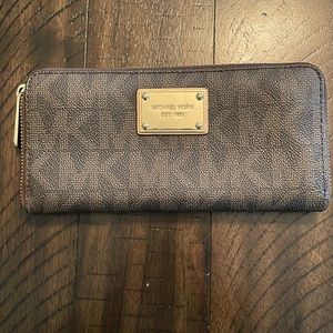 Michael Korea Jet Set Wallet